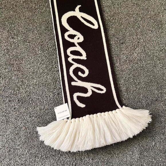BNWT Coach Wool Blend Black and White Varsity Scarf with Fringe - Picture 4 of 4